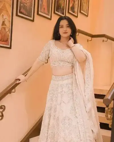 Escort Mallapur
